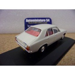 Hillman Avenger Polar White VA10401 Vanguards