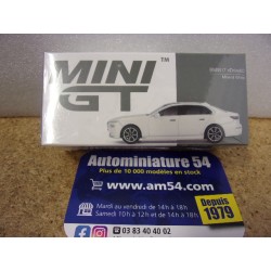 BMW i7 xDrive60 Mineral White MGT00819 Mini GT