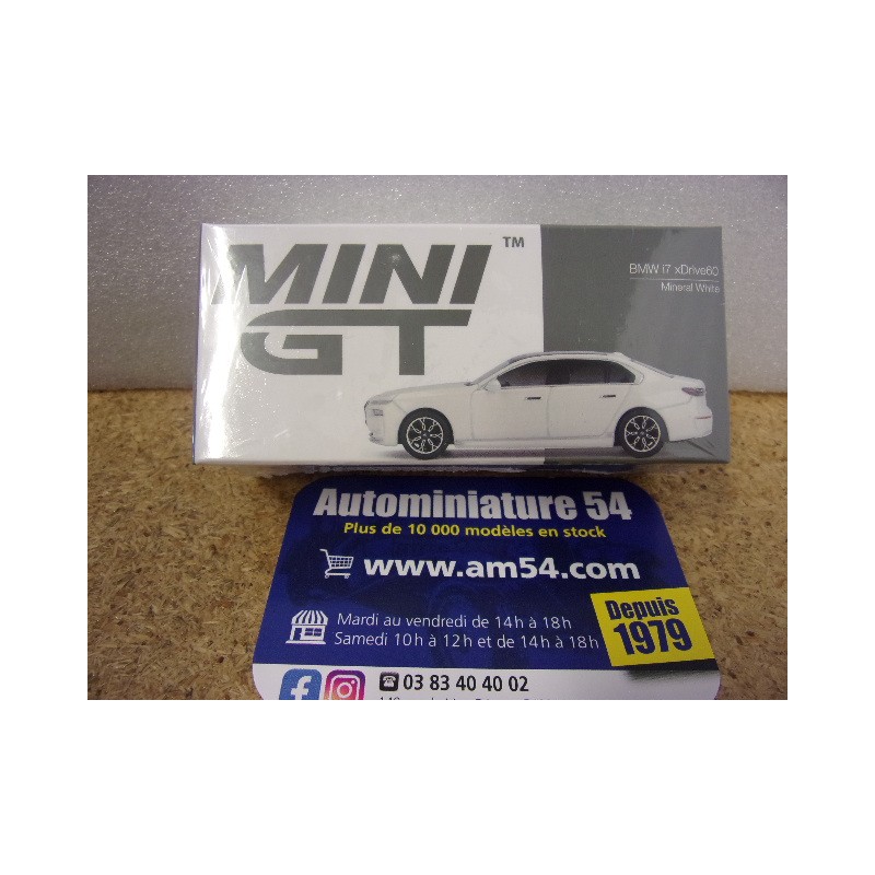BMW i7 xDrive60 Mineral White MGT00819 Mini GT