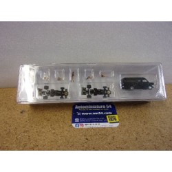 Lotus Ford 72 n°1 Peterson & n°2 Ickx + Ford Transit JPS + Figurine 22889 Brekina 1/87