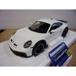 Porsche 911 - 992 Dakar White 2022 110062070 Minichamps