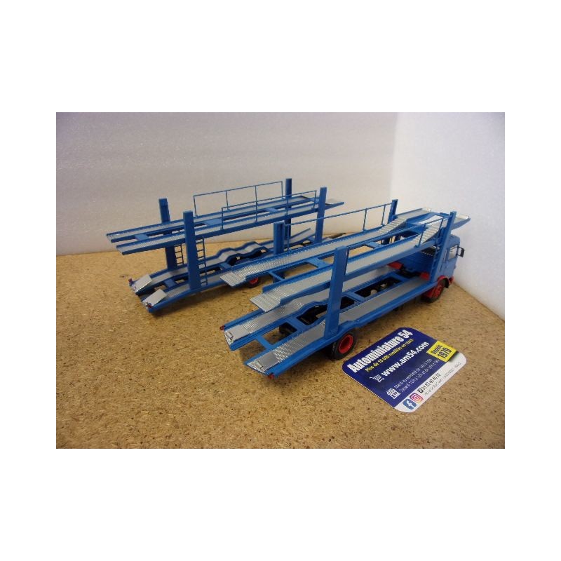 Promo Camion De Transport Man Et Pelleteuse Liehber chez Auchan
