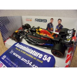 2023 Red Bull Racing RB19 n°1 Max Verstappen Austin Constructor Champion 18-38082-VA Bburago Racing