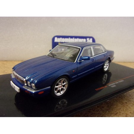 Jaguar XJ8 ( X308) Dark Blue 1998 CLC588 Ixo Models