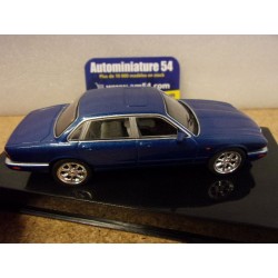 Jaguar XJ8 ( X308) Dark Blue 1998 CLC588 Ixo Models