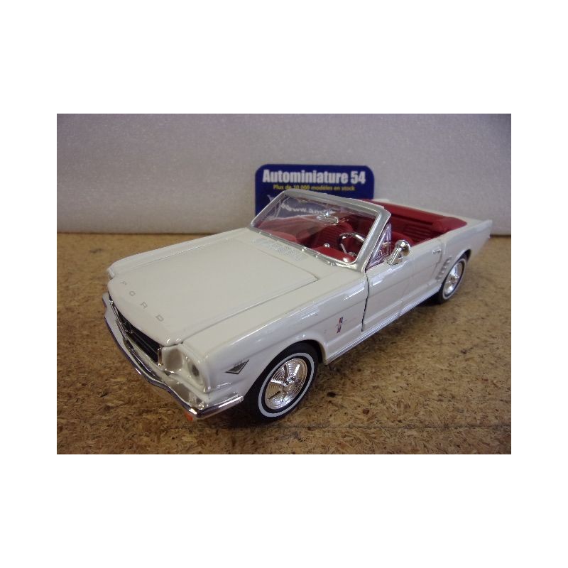 Ford Mustang cabrio White 1964 "Goldfinger - James Bond" 79852 Motor Max
