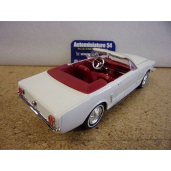 Ford Mustang cabrio White 1964 "Goldfinger - James Bond" 79852 Motor Max