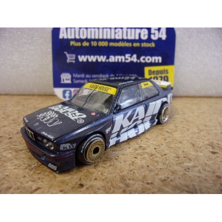BMW M3 E30 Kaido Works V1 KHMG154 True Scale Miniatures MinGT