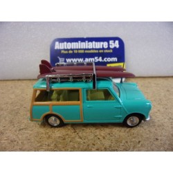 Mini Countryman + Figurine  CORCRT33501 Corgi