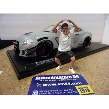 Nissan GT R35 Liberty Walk Body Kit + Figurine Kato San 2024 S1805821 Solido