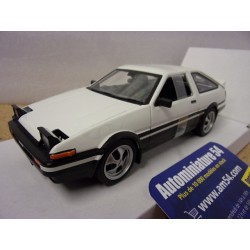 Toyota Sprinter Trueno AE86 White 32916WT Maisto