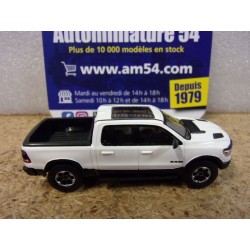 Dodge RAM Rebel White 870530 Premium ClassiXXs PCX87