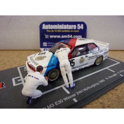 1989 BMW M3 E30 n°35 Ravaglia - Pirro - Giroix + Figurines 1st Winner Nurburgring 43NUR1989 Spark Model