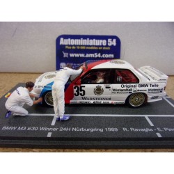 1989 BMW M3 E30 n°35 Ravaglia - Pirro - Giroix + Figurines 1st Winner Nurburgring 43NUR1989 Spark Model