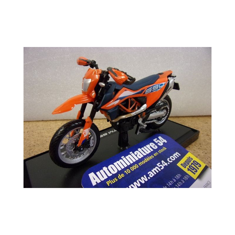 KTM 690 SMC-R 2023 1:18 39300-23092 Maisto