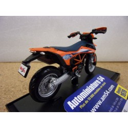 KTM 690 SMC-R 2023 1:18 39300-23092 Maisto