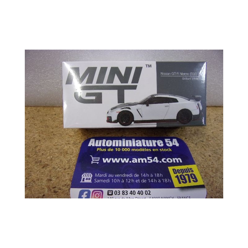 Nissan GTR Nismo R35 2024 Brillant White Pearl MGT01045 True Scale Models Mini GT