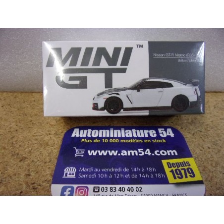 Nissan GTR Nismo R35 2024 Brillant White Pearl MGT01045 True Scale Models Mini GT