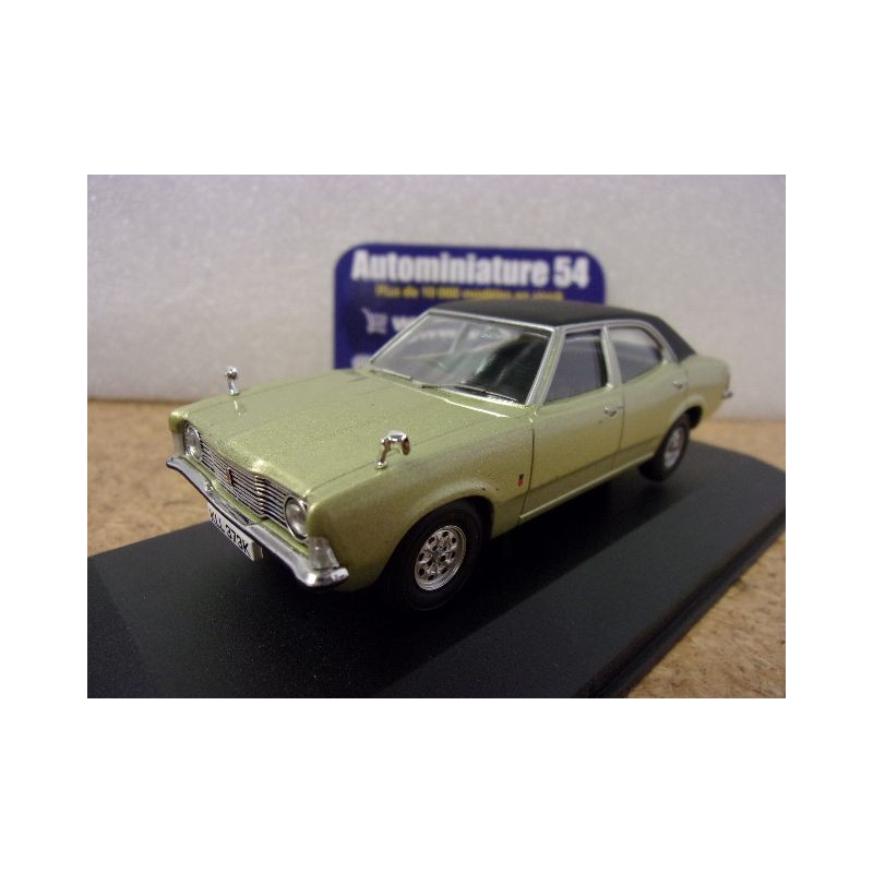 Ford Cortina MK3 1600L Fern Green VA10303 Corgi Vanguards