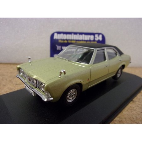 Ford Cortina MK3 1600L Fern Green VA10303 Corgi Vanguards