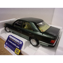 Mercedes-Benz 230 E Night Green 1990 183952 Norev