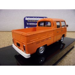 Volkswagen Combi T2b Double Cabine Orange 1982 CLC598 Ixo Models