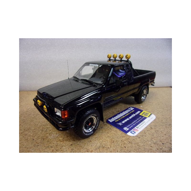 Toyota Hilux SR5 Glossy Black 1985 " Retour vers le futur" Tribute  OT481B OttoMobile
