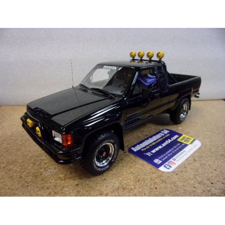 Toyota Hilux SR5 Glossy Black 1985 " Retour vers le futur" Tribute  OT481B OttoMobile