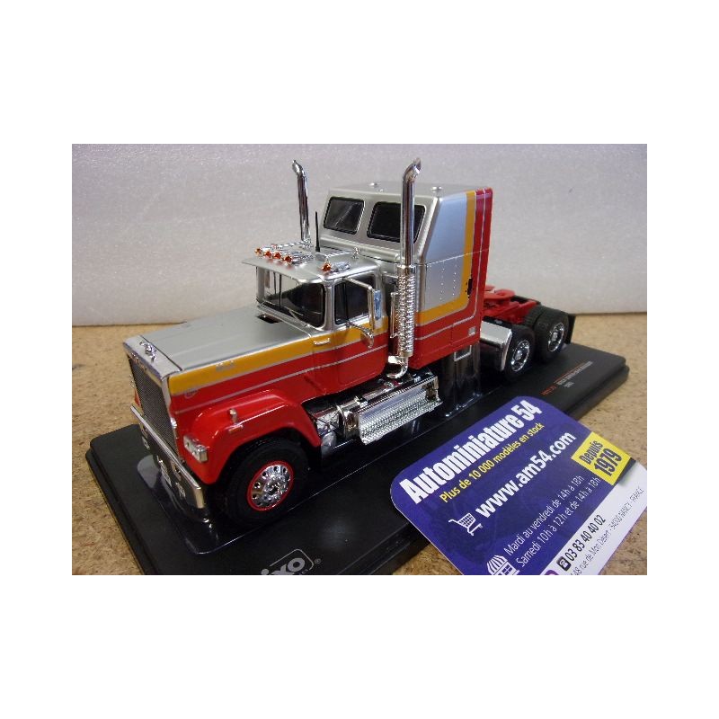 Mack Superliner Magnum grey - red 1985 TR227 Ixo Models