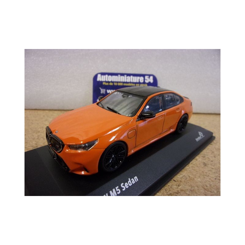 BMW M5 Sedan Fire Orange 2024 S4317552 Solido