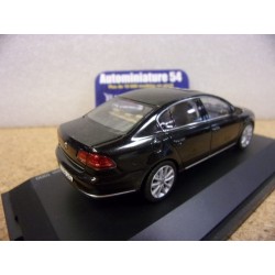 Volkswagen Passat 7 Mocca Anthrazit 2010 07432 Schuco