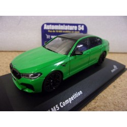 BMW M5 Sedan Signal green...