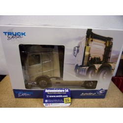 Volvo FH Globetrotter XL Silver Purple 2023 S2400105 Solido 1/24