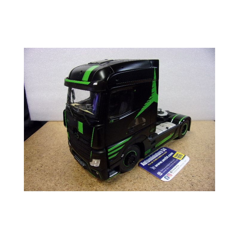 Mercedes Benz Actros R5 Italian Collection Black 2021 S2400204 Solido 1/24