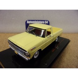 Ford F100 yellow 1970...