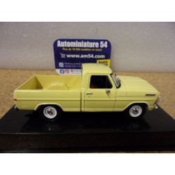 Ford F100 yellow 1970 CLC611 Ixo Models